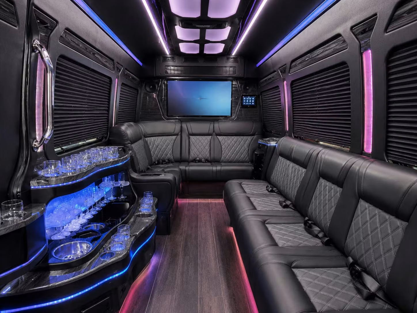 batonrougecharterbus com is here to make baton rouge prom transportation stress free for parents and students